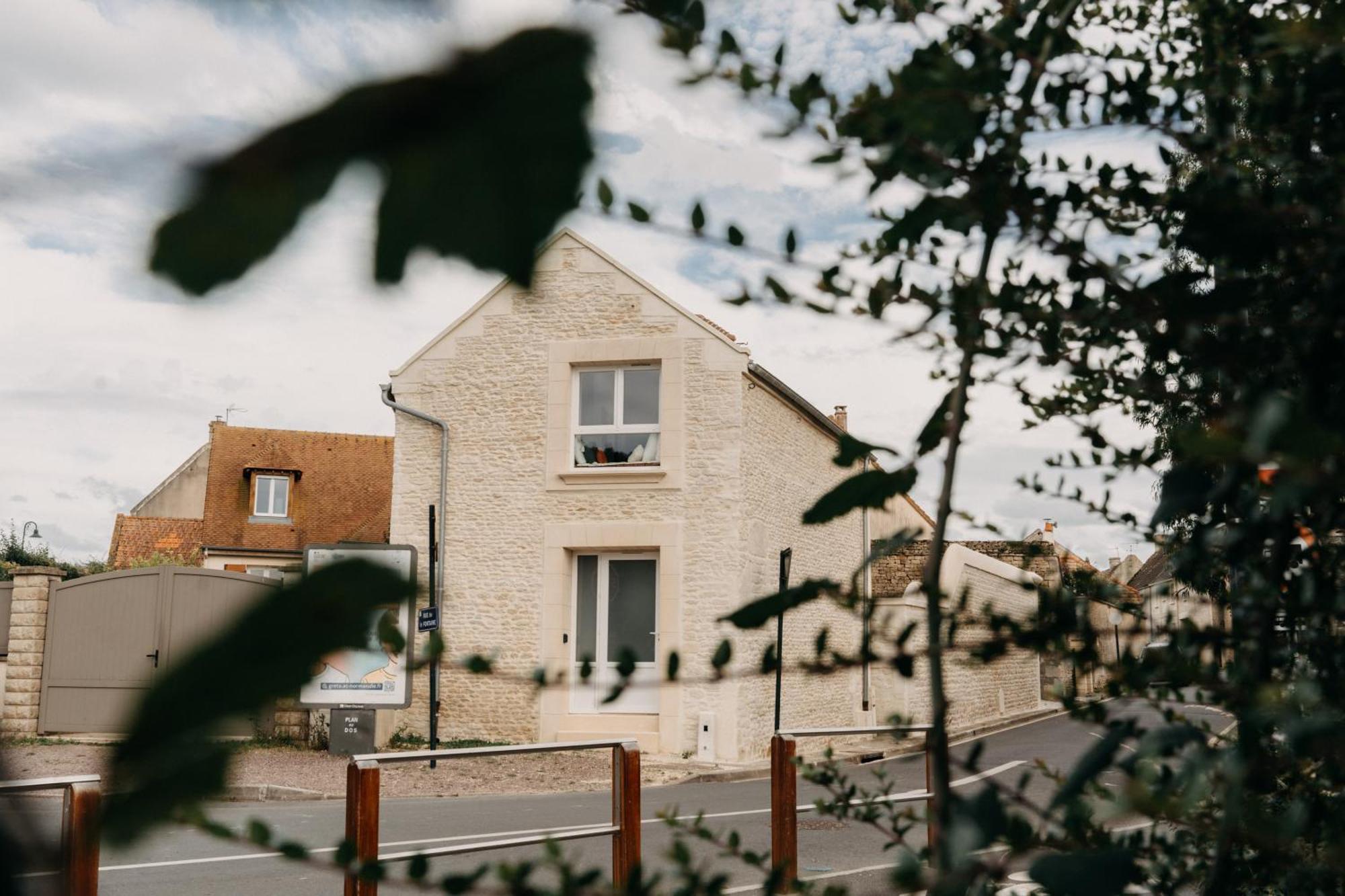 Grange Petite Brise Bord De Mer Luc-sur-Mer Eksteriør bilde